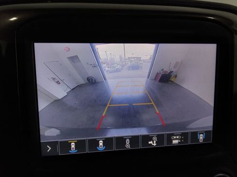 Used 2019 Chevrolet Silverado 1500 High Country image 23