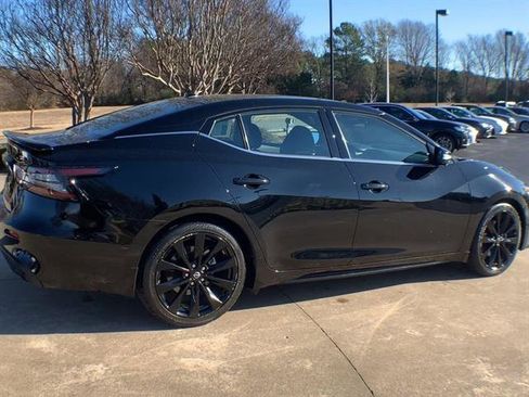 Used 2023 Nissan Maxima SR w/ Sport Mat Group image 8