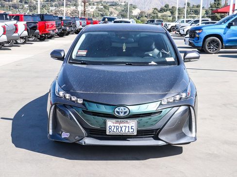 Certified 2018 Toyota Prius Prime Premium FWD image 2