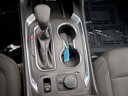 Used 2023 Chevrolet Traverse LT image 28