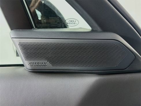 New 2025 Land Rover Range Rover Sport SE image 21