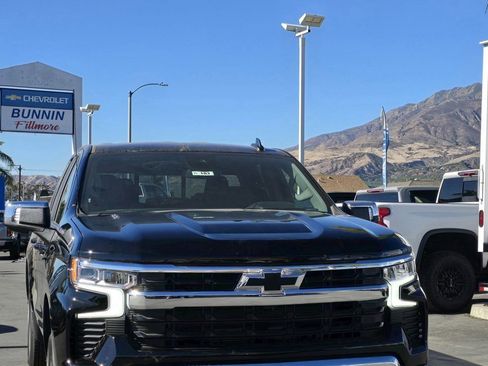 Used 2025 Chevrolet Silverado 1500 LT w/ Safety Package RWD image 1