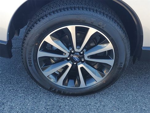 Used 2017 Subaru Forester 2.0XT Premium w/ Popular Package #2A image 7