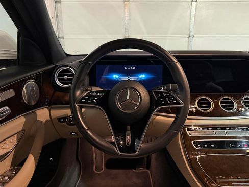 Used 2023 Mercedes-Benz E 350 4MATIC Sedan image 14