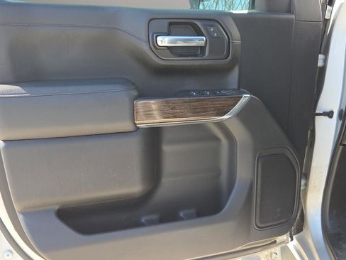 Used 2021 GMC Sierra 1500 SLE image 32