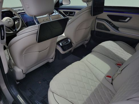 Certified 2023 Mercedes-Benz S 580 4MATIC Sedan image 14