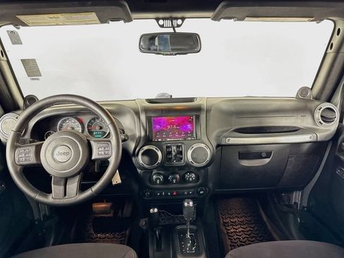 Used 2013 Jeep Wrangler Unlimited Sahara w/ Connectivity Group AWD/4WD image 26