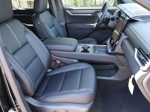 New 2026 GMC Acadia Elevation w/ Black Edition AWD/4WD image 27