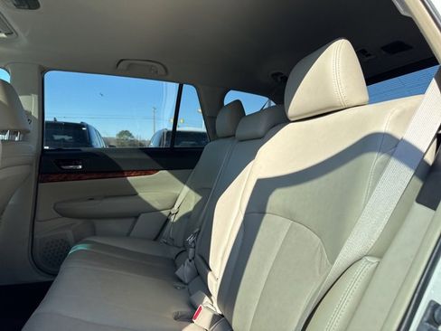 Used 2012 Subaru Outback 2.5i Limited image 12