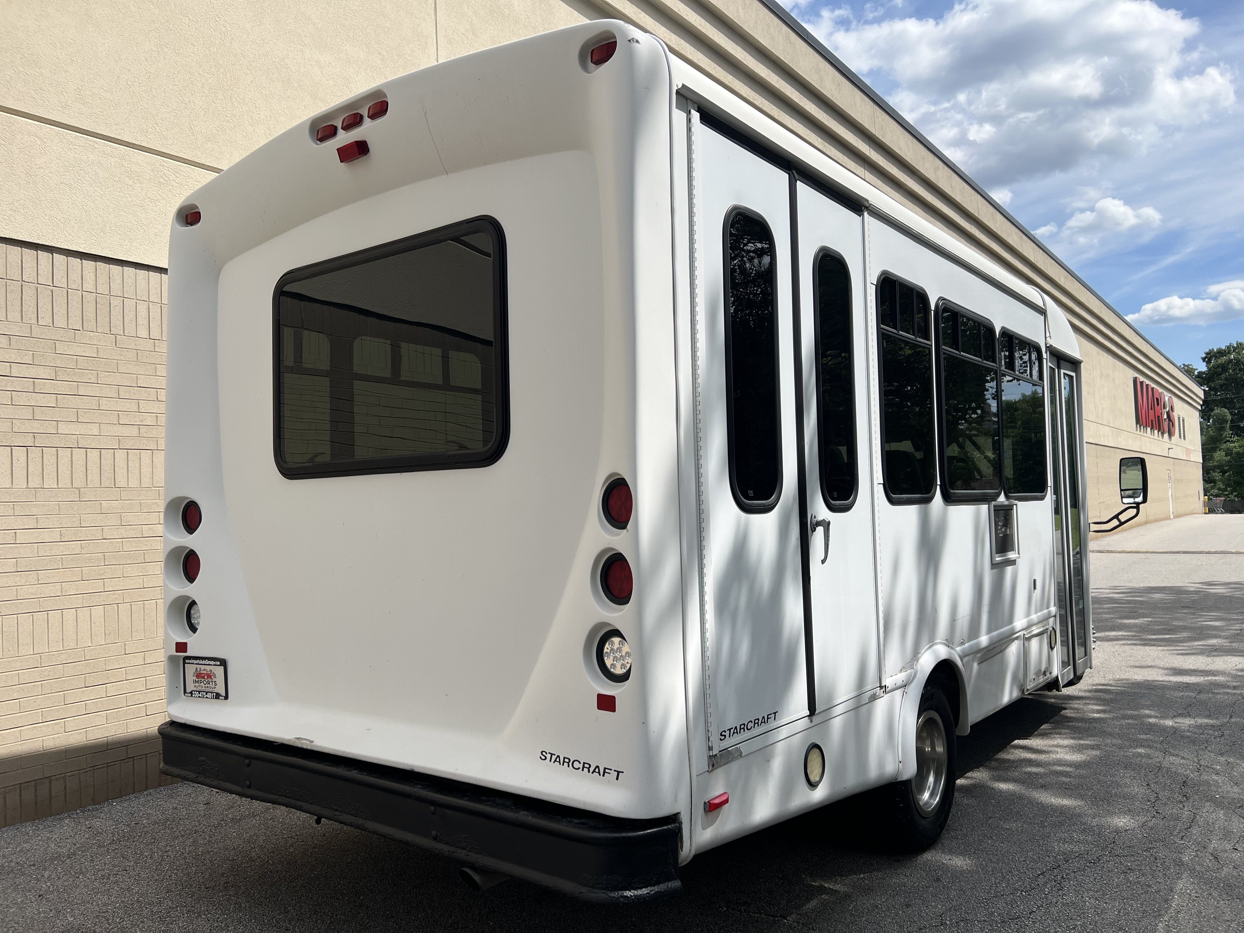 Used 2013 Ford E-350 and Econoline 350 Super Duty w/ Shuttle Bus Prep Pkg RWD image 8