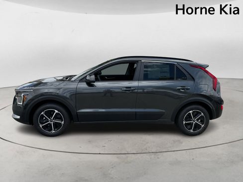 New 2025 Kia Niro LX image 6