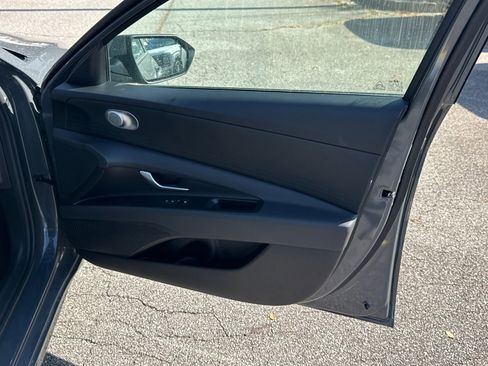 New 2026 Hyundai Elantra SE image 14