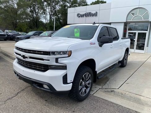 Used 2019 Chevrolet Silverado 1500 RST AWD/4WD image 9
