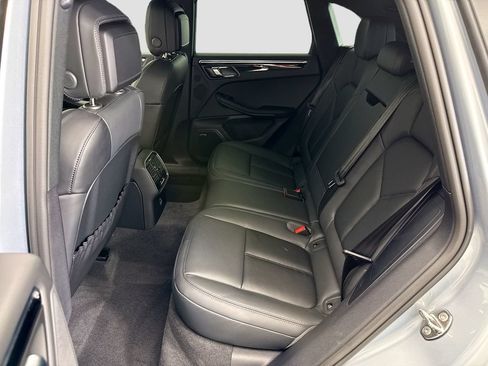 Used 2026 Porsche Macan AWD/4WD image 19