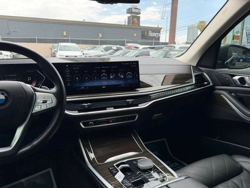 Used 2023 BMW X7 xDrive40i w/ Climate Comfort Package AWD/4WD image 31