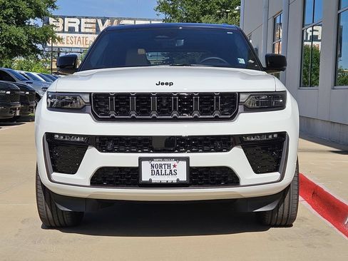 New 2026 Jeep Grand Cherokee Summit AWD/4WD image 5