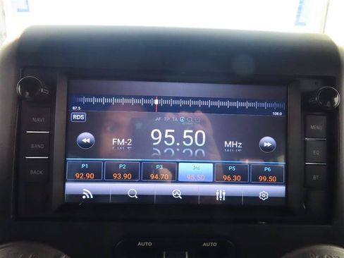 Used 2014 Jeep Wrangler Unlimited Sport w/ Quick Order Package 24S AWD/4WD image 15