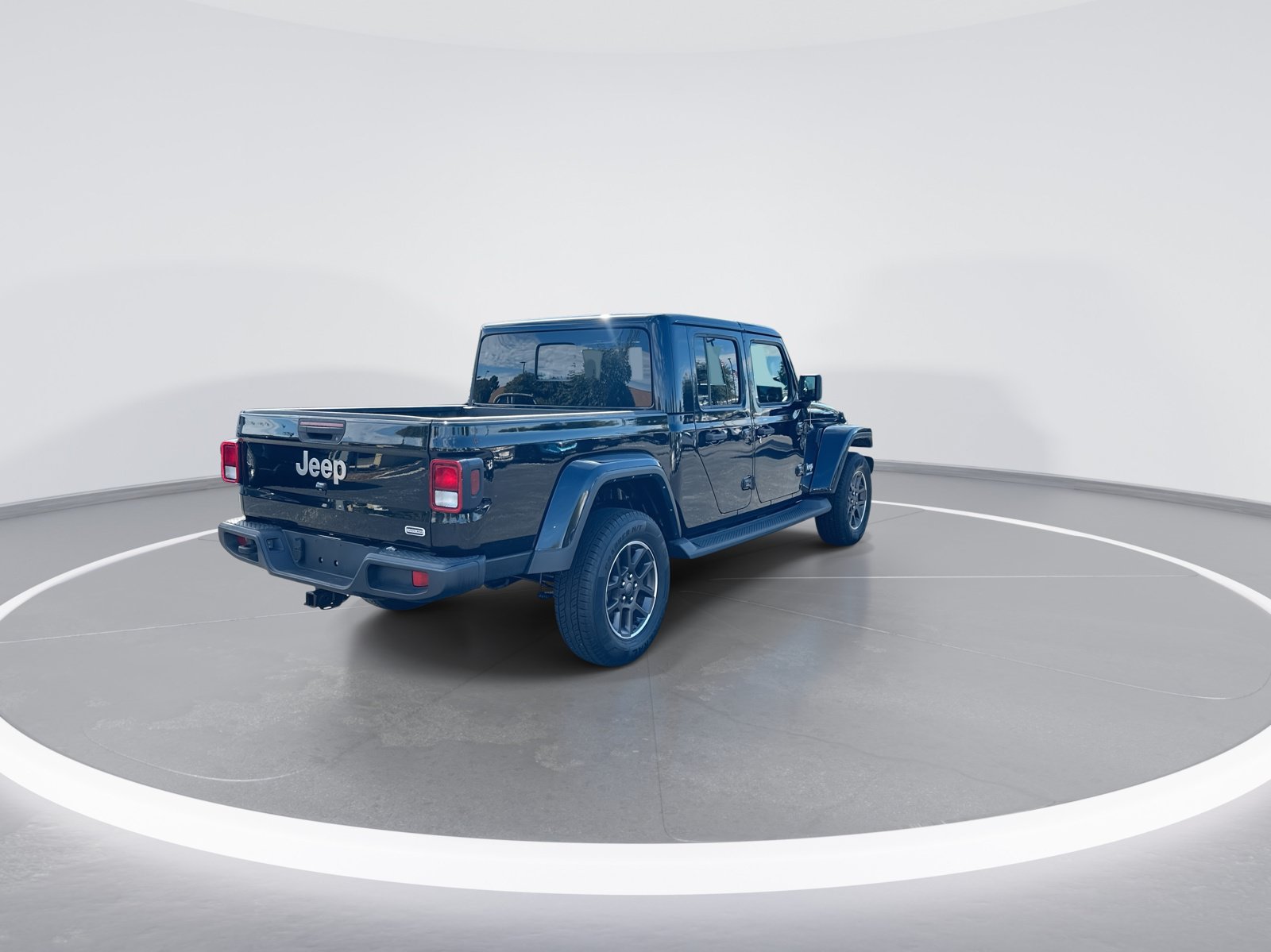 Used 2021 Jeep Gladiator Overland w/ Popular Equipment Package AWD/4WD image 9