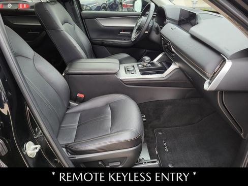Certified 2025 MAZDA CX-70 3.3 Turbo w/ Premium Package AWD/4WD image 9