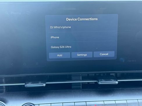 Used 2025 Hyundai Kona SEL FWD image 28