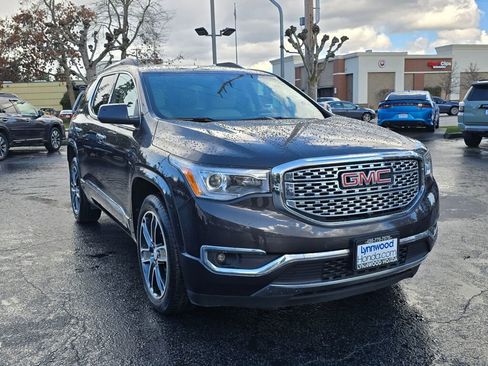 Used 2018 GMC Acadia Denali w/ Technology Package image 12