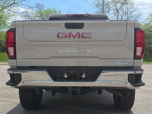 New 2026 GMC Sierra 2500 SLE w/ SLE Value Package; AWD/4WD image 15