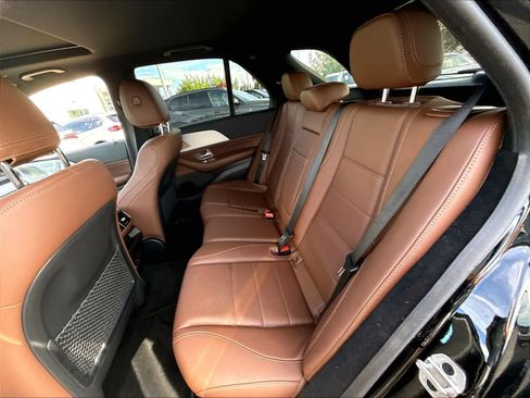 Used 2024 Mercedes-Benz GLE 450 4MATIC w/ Driver Assistance Package image 24