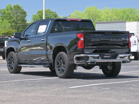 New 2026 Chevrolet Silverado 1500 LTZ w/ LTZ Premium Package AWD/4WD image 3