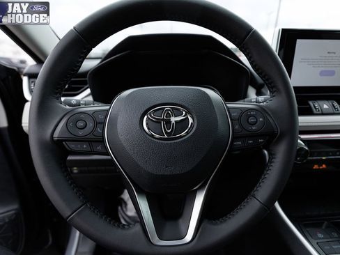 Used 2024 Toyota RAV4 XLE Premium image 29