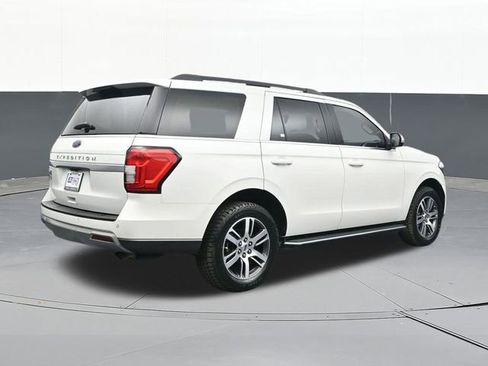 Used 2023 Ford Expedition XLT image 15