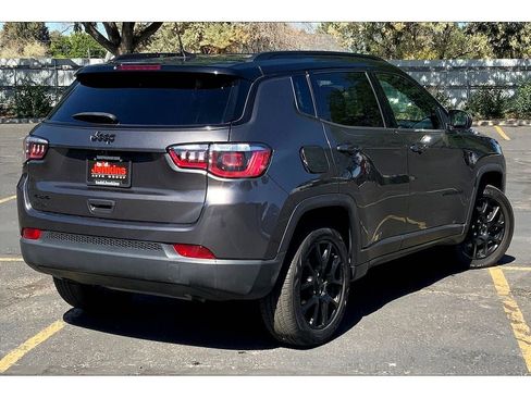 Used 2023 Jeep Compass Altitude image 14