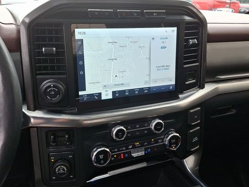 Used 2021 Ford F150 Lariat w/ Equipment Group 502A High image 23