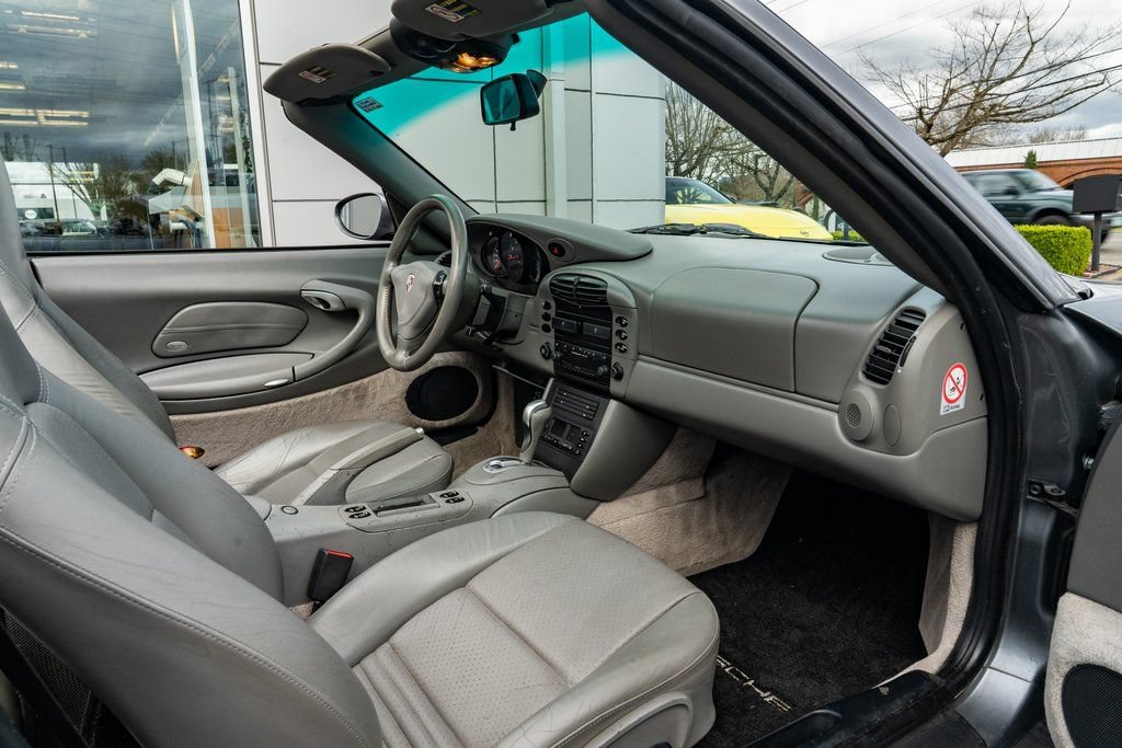Used 2001 Porsche 911 Carrera RWD image 20