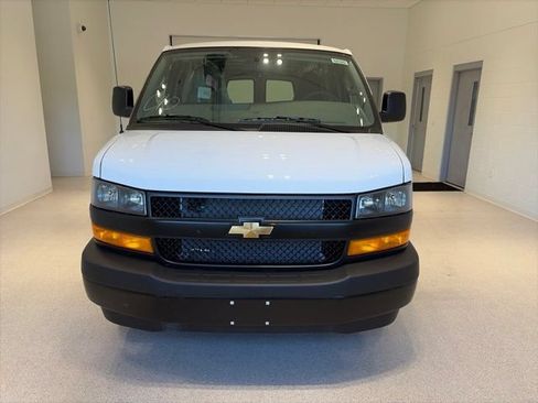 New 2026 Chevrolet Express 2500 Extended RWD image 2