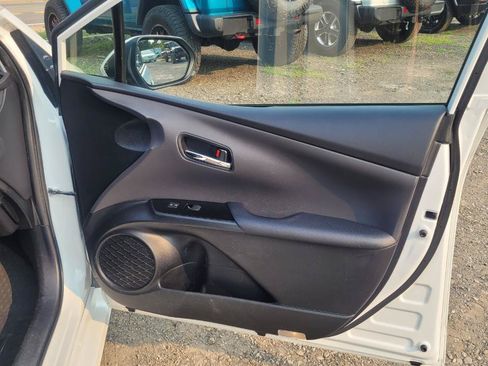 Used 2022 Toyota Prius Prime XLE FWD image 22