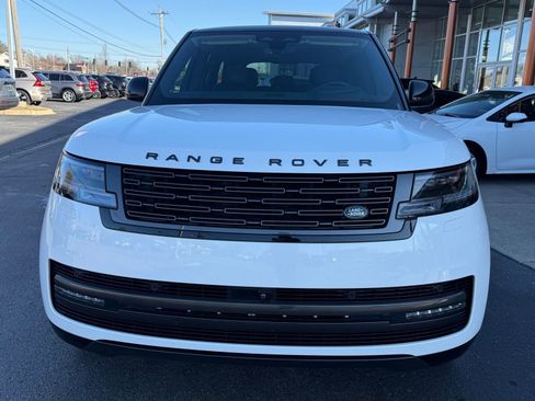 Used 2025 Land Rover Range Rover SE image 14