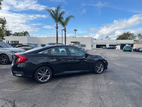 Used 2019 Honda Civic EX image 4