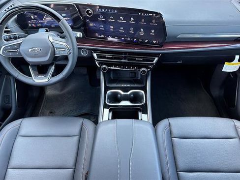 New 2025 Chevrolet Traverse Z71 w/ Enhanced Driving Package image 15