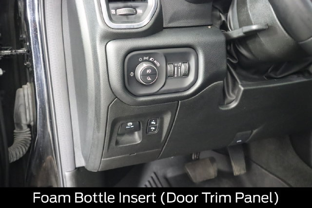 Used 2022 RAM 1500 Laramie w/ Sport Appearance Package AWD/4WD image 38