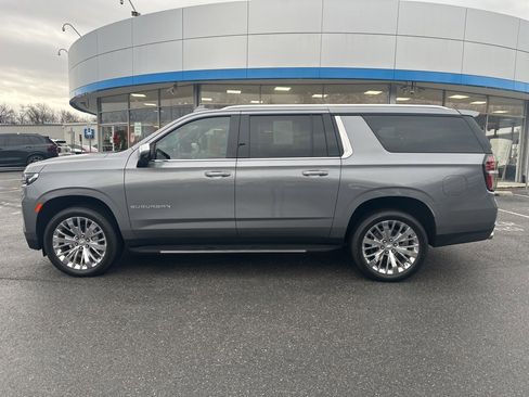 Used 2021 Chevrolet Suburban Premier image 8