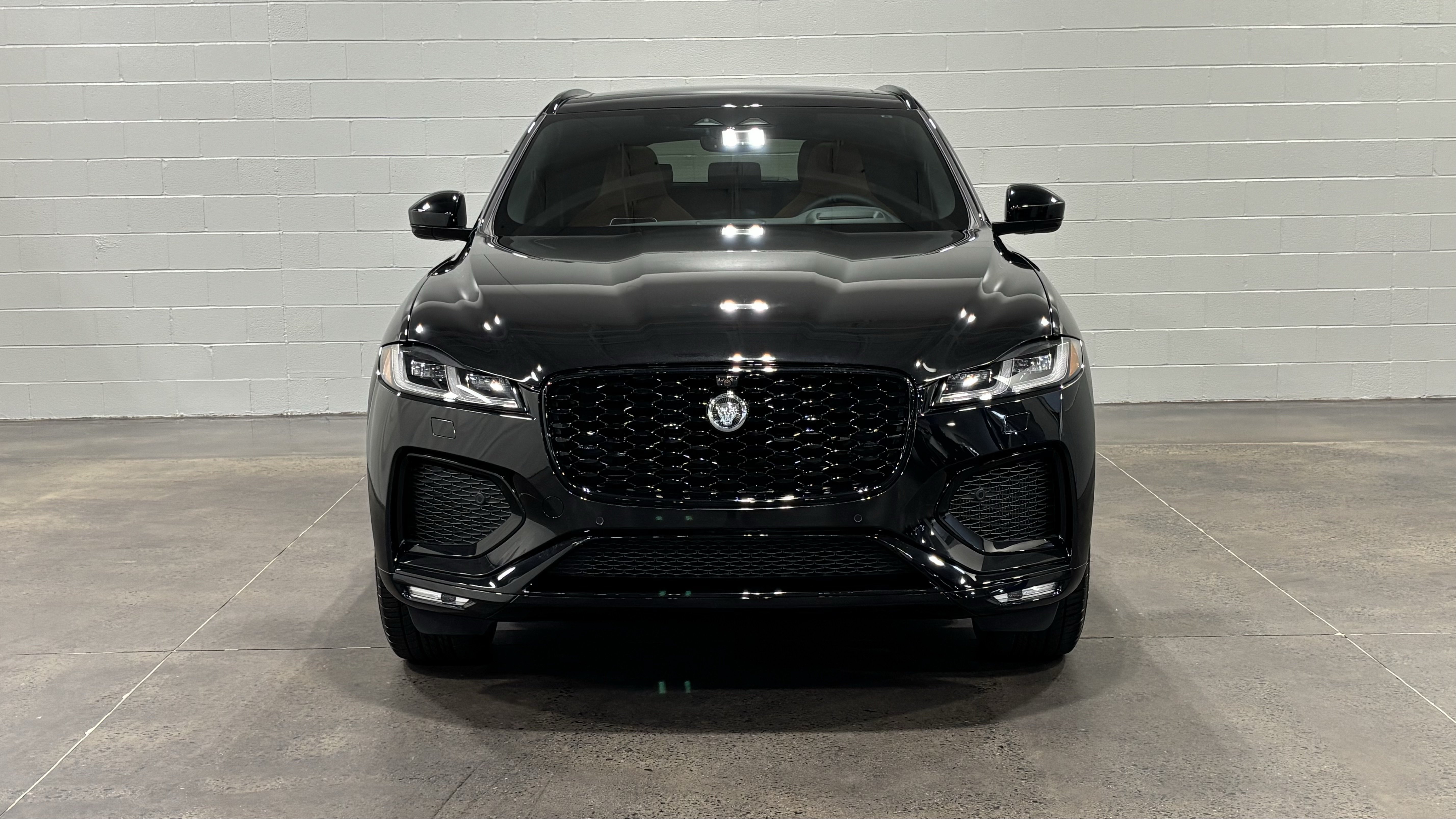 New 2026 Jaguar F-PACE R-Dynamic S AWD/4WD image 9