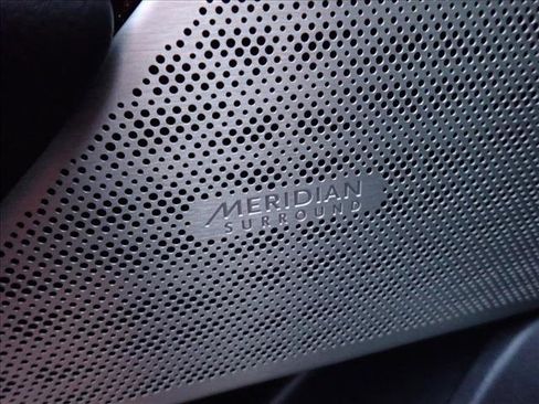 Used 2020 Land Rover Range Rover Velar R-Dynamic S image 15