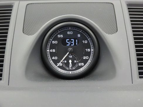 Certified 2026 Porsche Macan AWD/4WD image 24