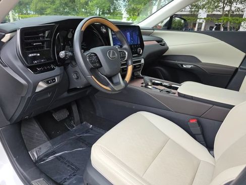 Used 2025 Lexus RX 350 Premium Plus w/ Accessory Package (Z1) FWD image 24