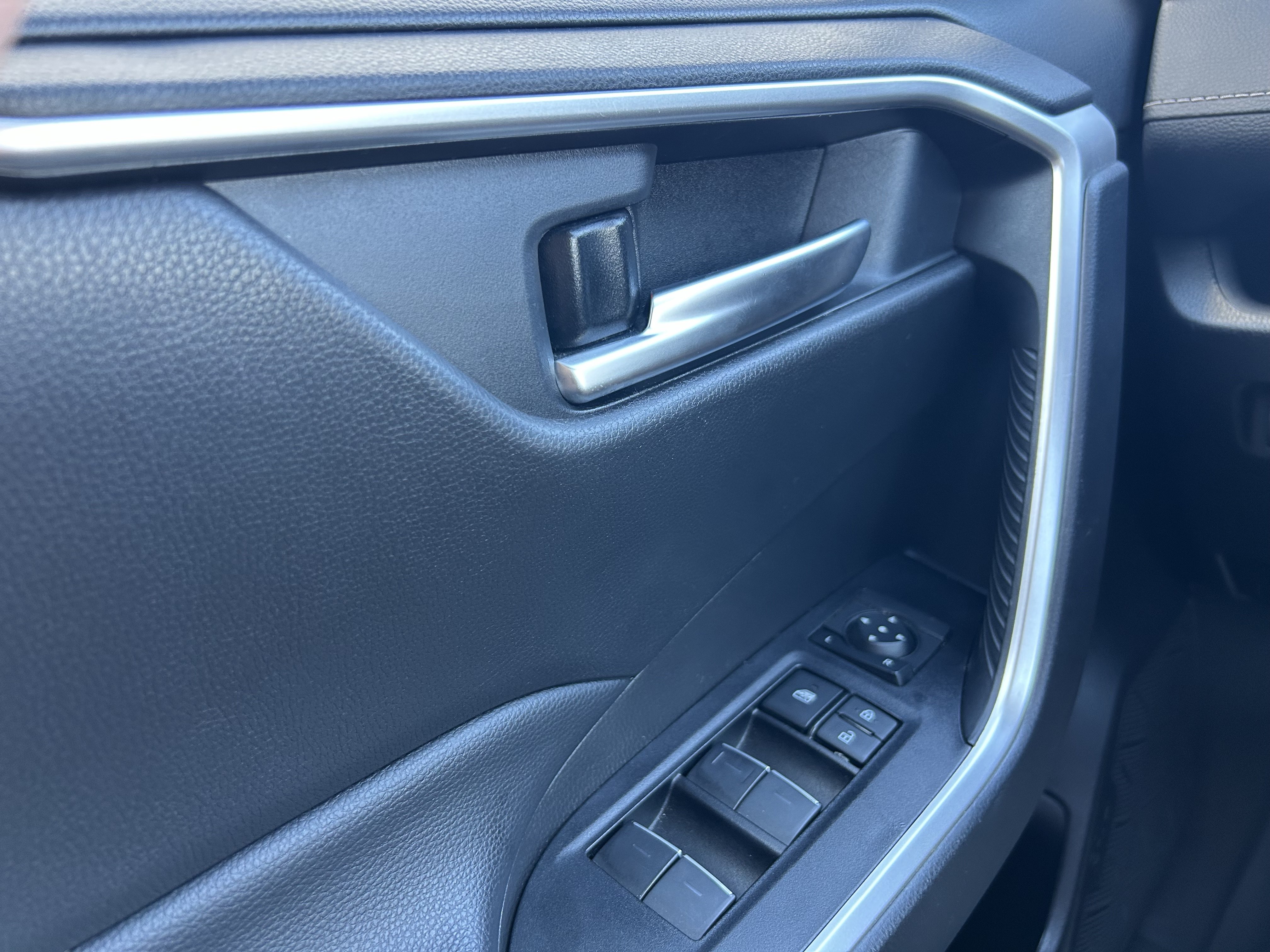 Certified 2025 Toyota RAV4 XLE AWD/4WD image 16