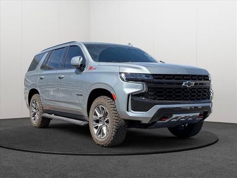 Used 2024 Chevrolet Tahoe Z71 w/ Luxury Package image 5