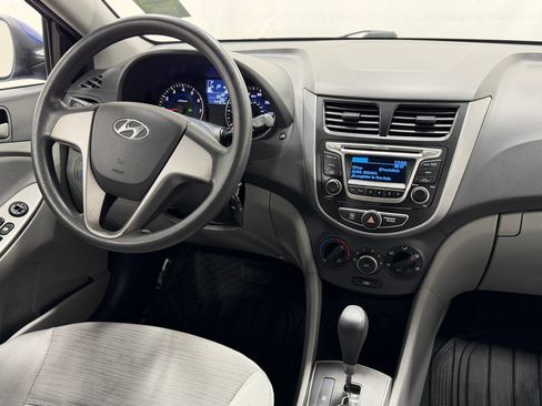 Used 2015 Hyundai Accent GLS FWD image 22
