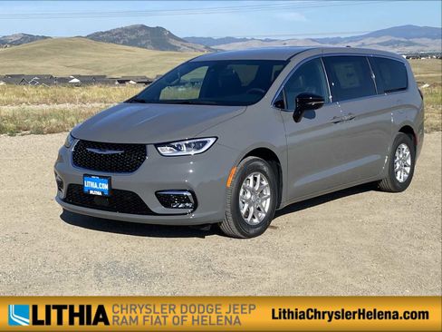 New 2025 Chrysler Pacifica Select image 1