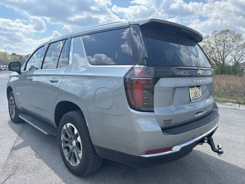 Used 2025 Chevrolet Tahoe LS RWD image 9