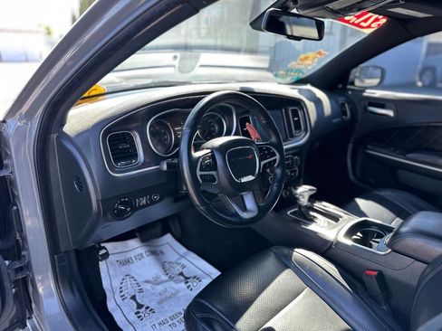 Used 2018 Dodge Charger R/T w/ Plus Group image 12